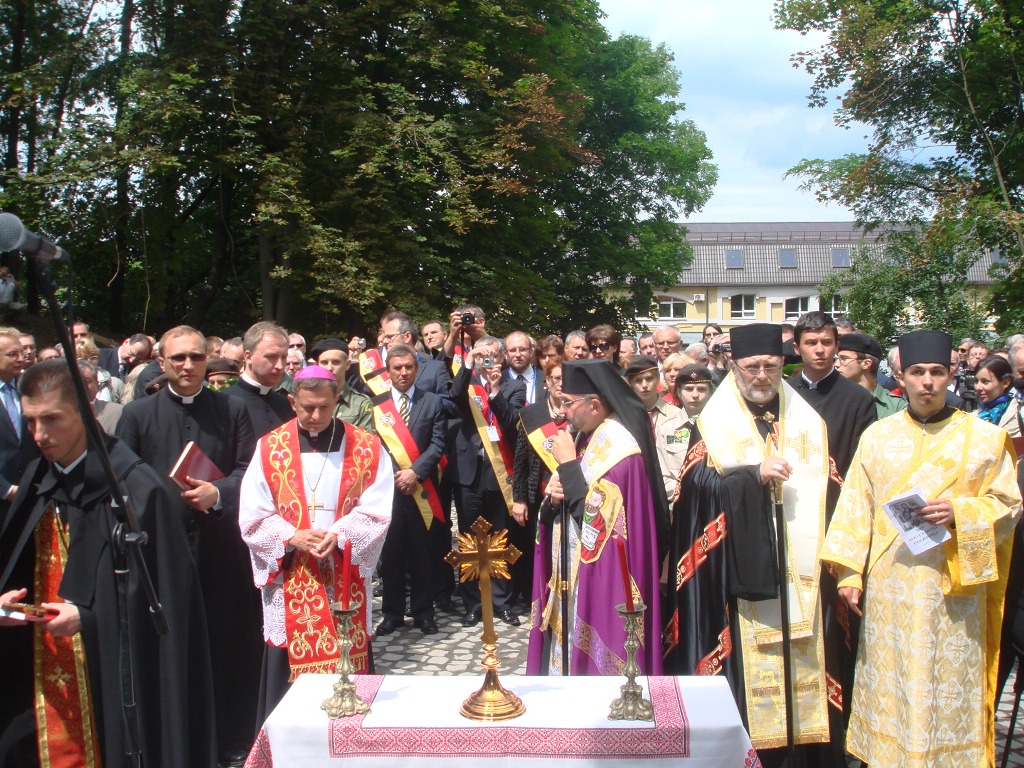 Odsloniecie Pomnika na Wzgorzach Wuleckich14.JPG